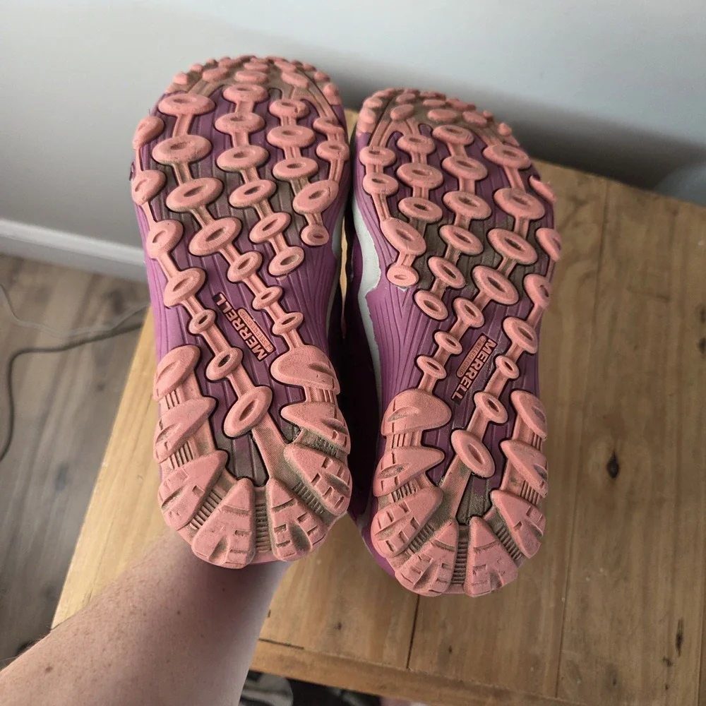 Merrell Pink Chameleon Mid Waterproof hiking boot waterproof‎ Kids Sz 3